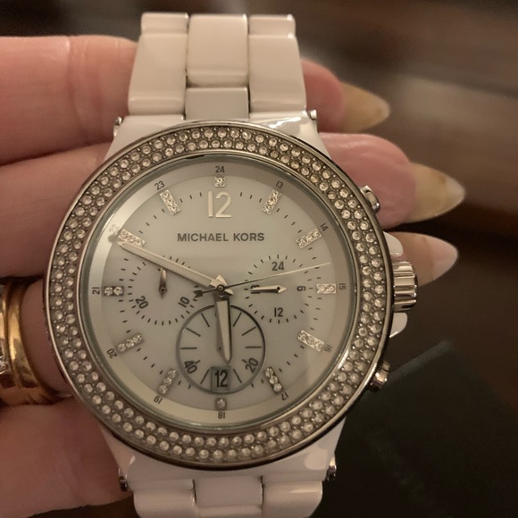 Michael kors watch - Picture 2 of 7